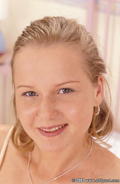 Оксана, 25